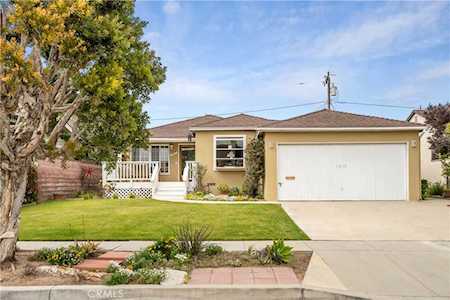 1617 19th St Manhattan Beach, CA 90266