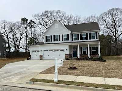 842 General Pickett Dr Suffolk, VA 23434
