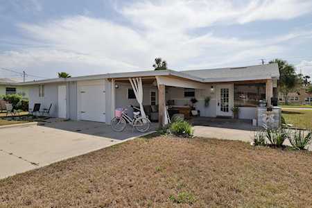 335 Riverside Dr Holly Hill, FL 32117