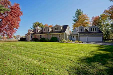 31 Old Locke Rd North Hampton, NH 03862