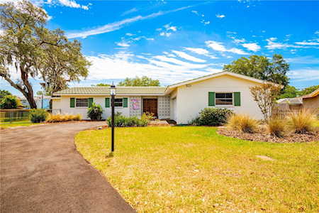 921 Stephen Foster Dr Largo, FL 33771
