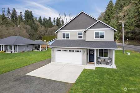 4768 Pacific Way Longview, WA 98632