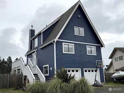 350 Wildwood Ave SE Ocean Shores, WA 98569