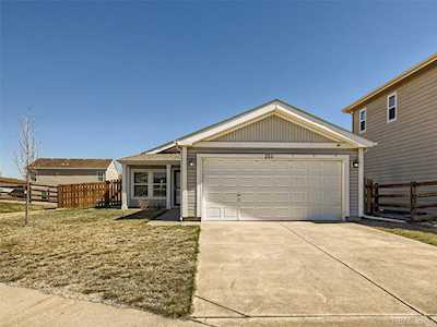 251 Valley Ave Lochbuie, CO 80603