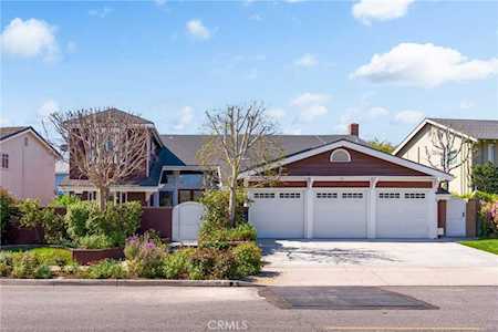 1799 Hummingbird Dr Costa Mesa, CA 92626