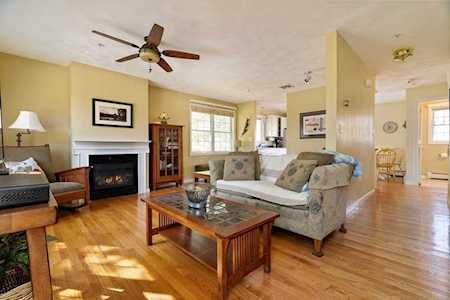 13 Fitch Ct #F Wakefield, MA 01880
