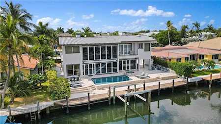 2421 NE 48th St Lighthouse Point, FL 33064