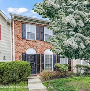 58 Beaumont Ct Tinton Falls, NJ 07724