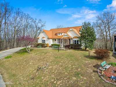 286 Bobcat Tr Caryville, TN 37714