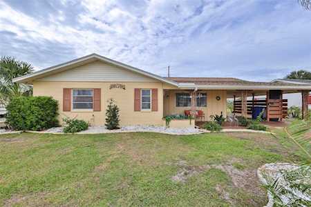 728 Tam O Shanter Ave Sun City Center, FL 33573