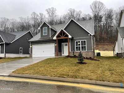 1042 Belle Pond Ave Knoxville, TN 37932