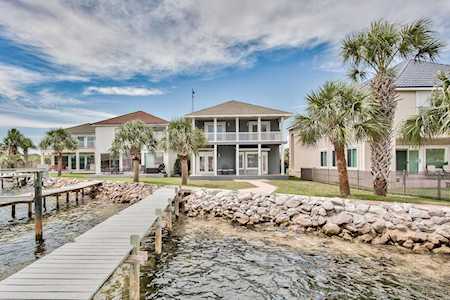 905 Lighthouse Point Rd Fort Walton Beach, FL 32547