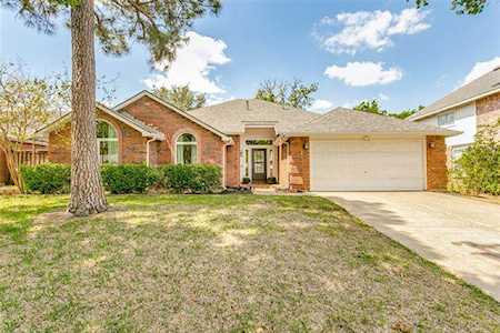 2134 Wedgewood Drive Grapevine, TX 76051