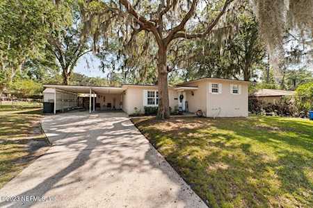 10524 Beverly Nalle RD Jacksonville, FL 32225