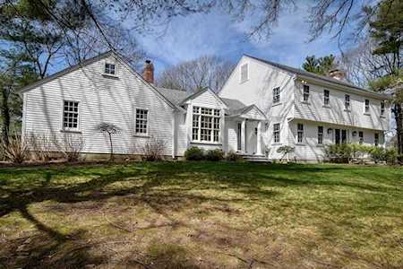 11 Abbott Rd Dover, MA 02030