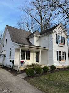 1905 Canterbury Rd Westlake, OH 44145