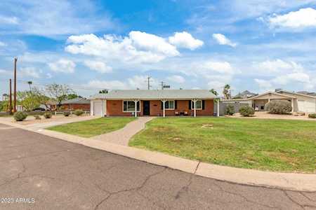 3050 E Highland Avenue Phoenix, AZ 85016