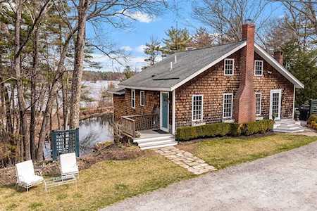 22 Birchwood Ave Groton, MA 01450