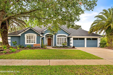 8516 Hunters Creek DR N Jacksonville, FL 32256
