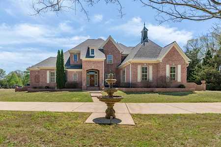105 Green Tree Cv Piperton, TN 38017