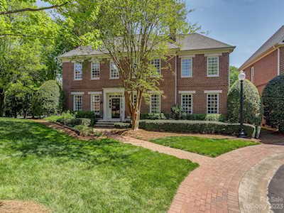 5136 Fairlawn Crescent Ct Charlotte, NC 28226
