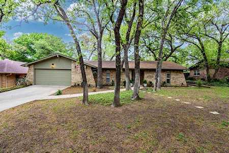 2810 Oak Forest Drive Grapevine, TX 76051