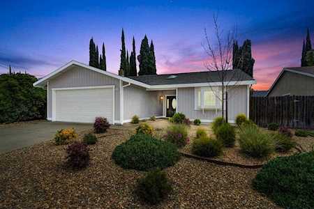 3233 Rusticwood Way Sacramento, CA 95827