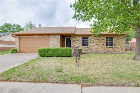 6612 Dewsbury Street North Richland Hills, TX 76182