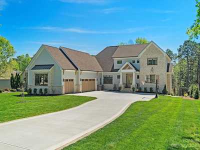 8110 Stillwater Dr Denver, NC 28037