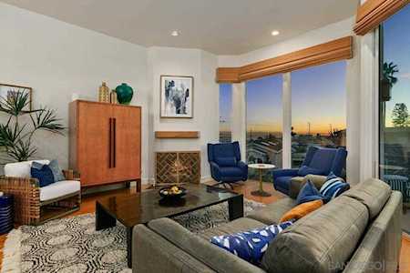 2473 Manchester Ave Cardiff By The Sea, CA 92007