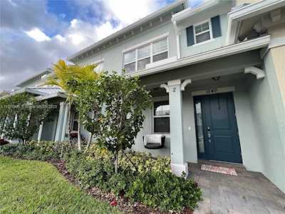 1240 Eucalyptus Dr #2 Hollywood, FL 33021