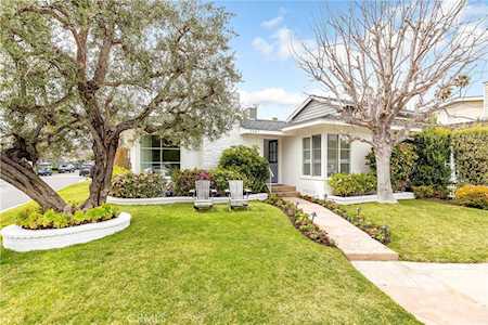 2831 Bayshore Dr Newport Beach, CA 92663
