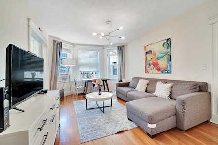 118 Riverway #18 Boston, MA 02215