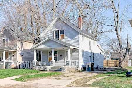 1227 Cedar Street South Bend, IN 46617