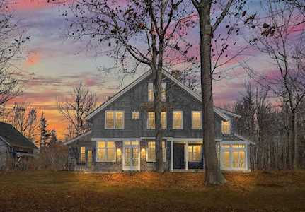 95 Henry Point Rd Brooksville, ME 04617