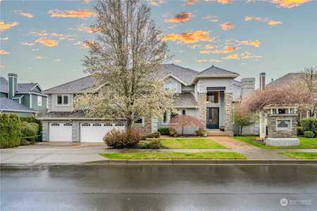 6926 Cascade Ave SE Snoqualmie, WA 98065