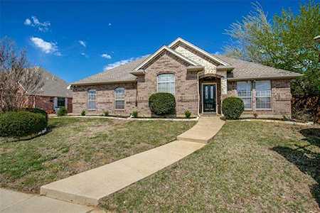 9215 Edgemont Drive North Richland Hills, TX 76182