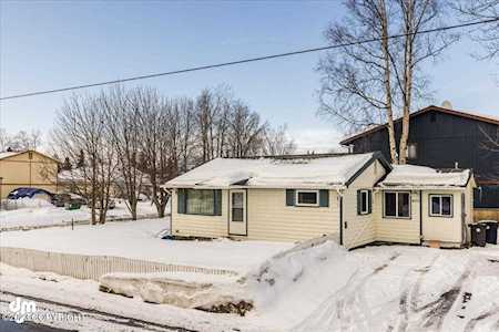402 Taylor St Anchorage, AK 99508