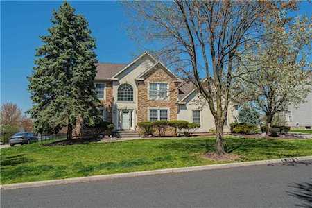 5925 Elderberry Dr Orefield, PA 18069