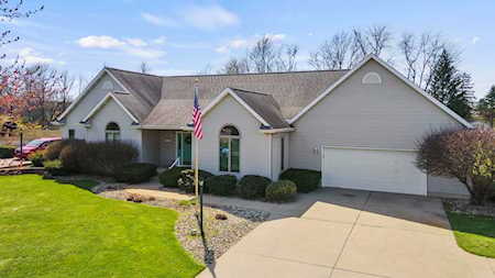 2167 S Paxton Drive Warsaw, IN 46580