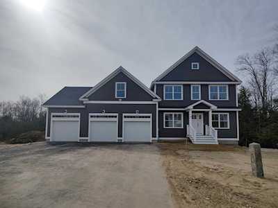 38 Signature Dr #4 Barrington, NH 03825