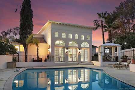 4225 Old Orchard Ln Bonita, CA 91902