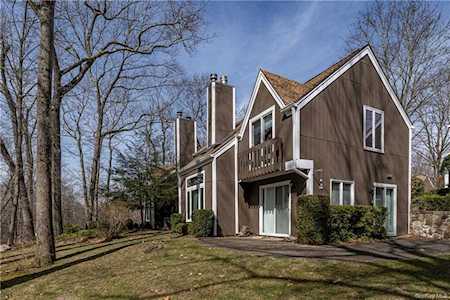 7 Grove Mews Chappaqua, NY 10514