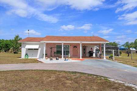 144 Jefferson St Lake Wales, FL 33859