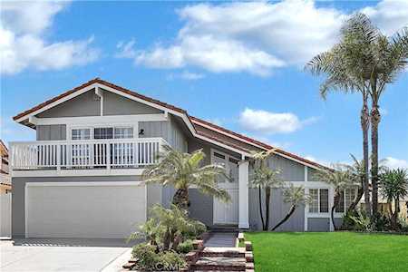 9586 Shamrock Ave Fountain Valley, CA 92708