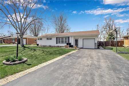5322 Greenhurst Rd Williamsville, NY 14221