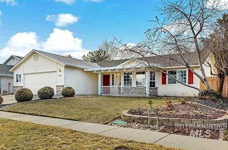 1843 E Laurelwood Dr Eagle, ID 83616
