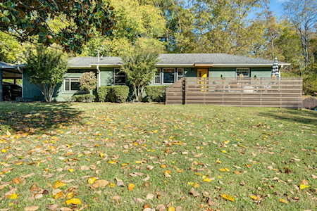 490 Rochelle Dr Nashville, TN 37220