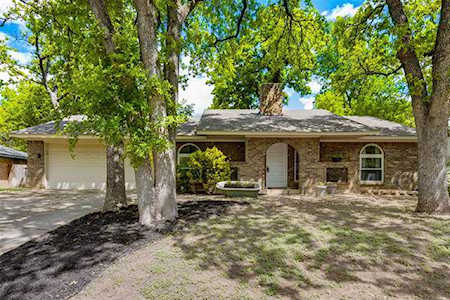 2834 Oak Forest Drive Grapevine, TX 76051
