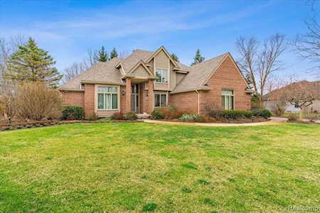 10171 Royce Dr Green Oak Twp, MI 48178